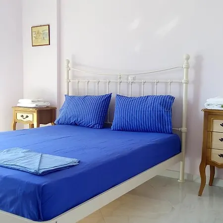 Plagia's Sunset Apartment *
