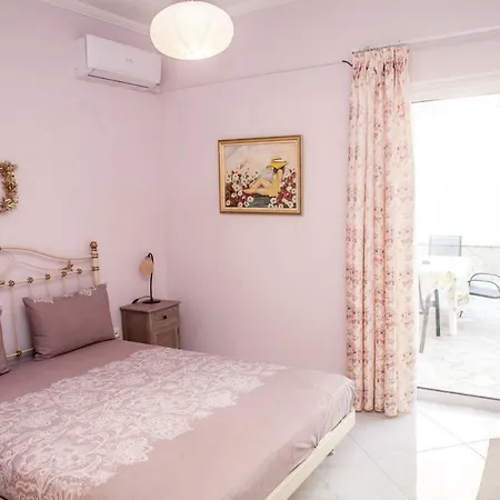 Plagia's Sunset Apartment Exanthia