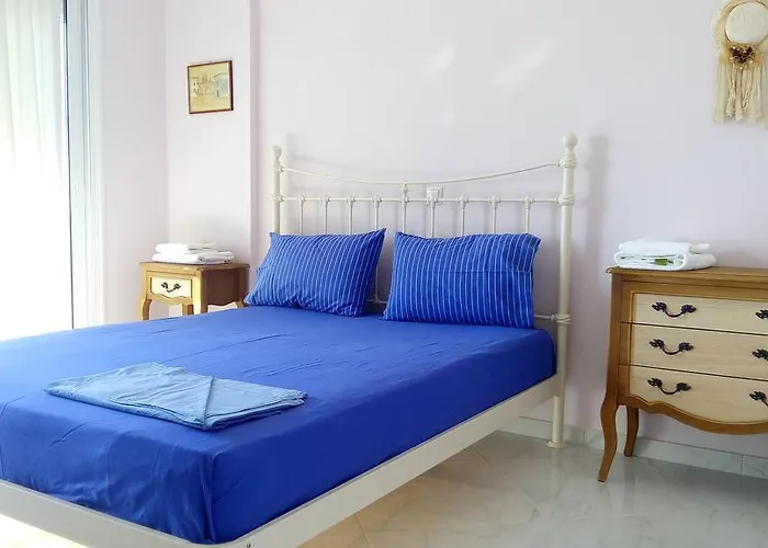 Plagia's Sunset Apartment *