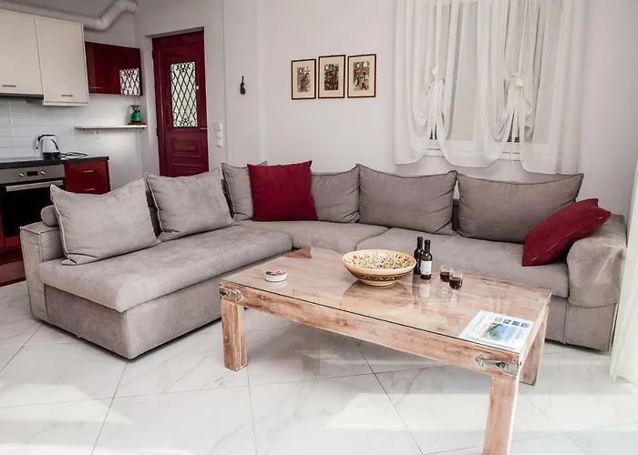 Plagia's Sunset Apartment Exanthia